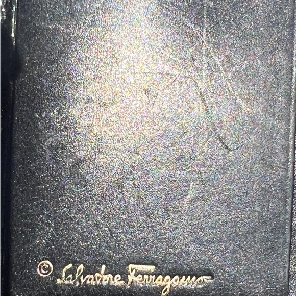 EUC SALVATORE FERRAGAMO BLACK LEATHER WALLET - Picture 7 of 7
